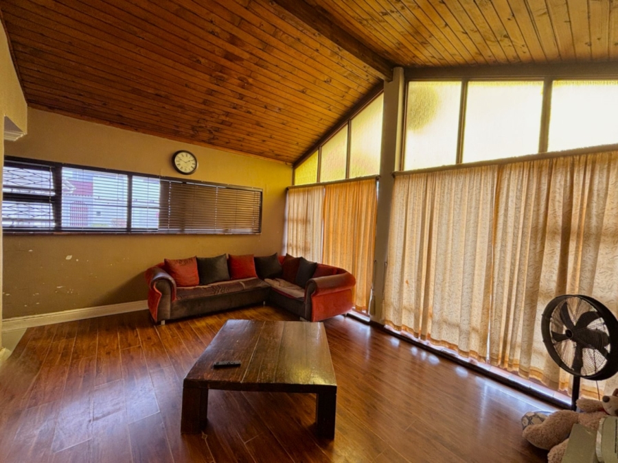 4 Bedroom Property for Sale in Wynberg Western Cape